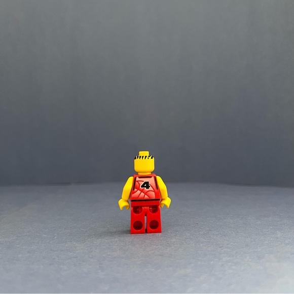 LEGO Sports NBA Player Number 4 Minifigure - Picture 2 of 3